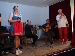 Künstler helfen Kinder - Mit Musik zur Menschlichkeit